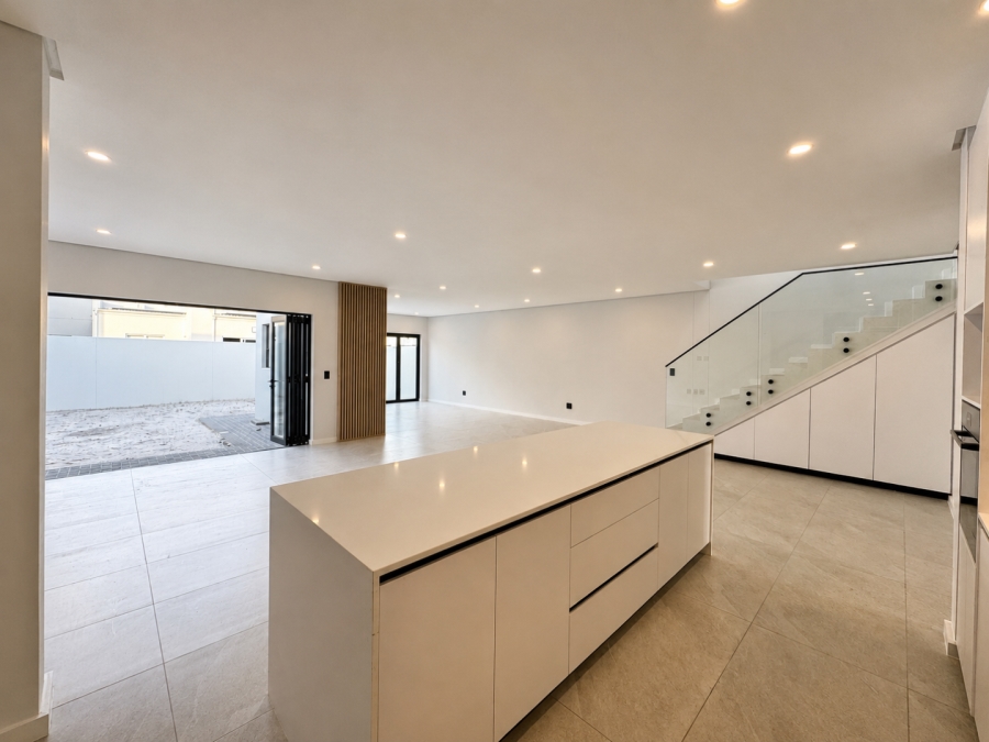 4 Bedroom Property for Sale in Sandown Western Cape